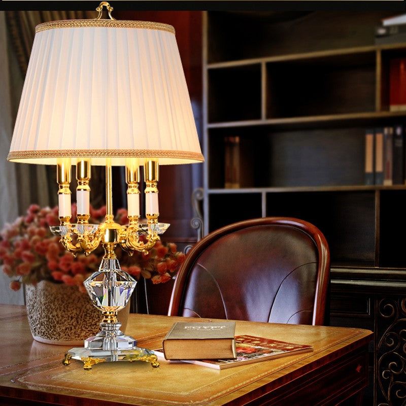 European crystal table lamp bedroom bedside desk lamp housing lamp luxury large living room Princess upscale villa hotel culb crystal lights