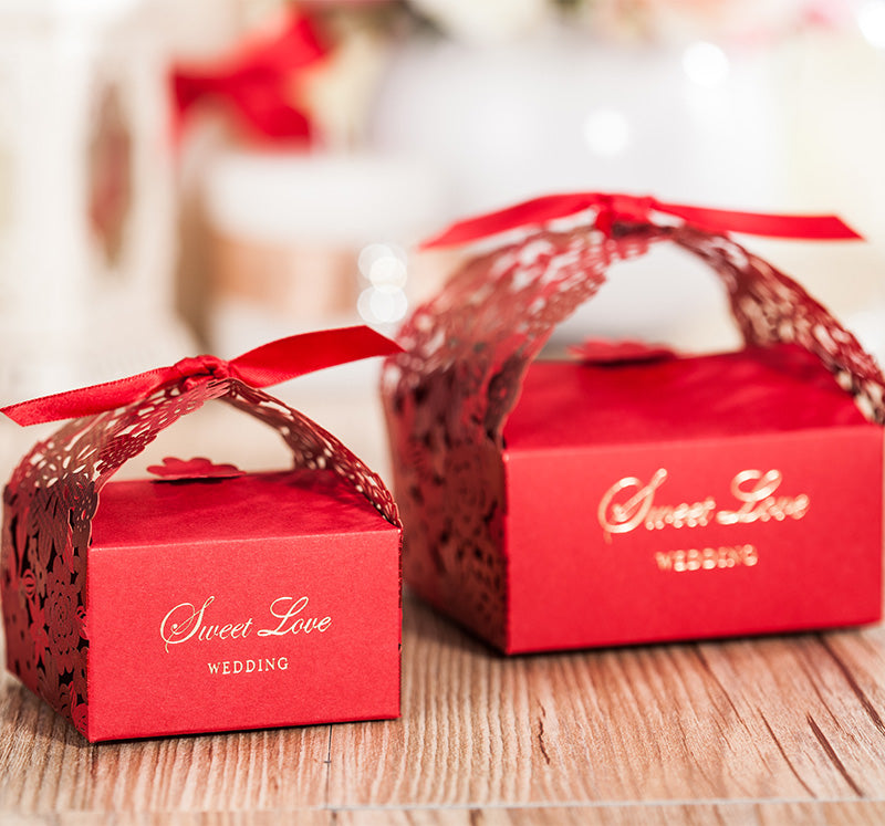 Wedding Favor Holders Gift Boxes Laser Cut Red Chocolate Candy Box Big Size Hollow Paper Boxes 2 Sizes for choose