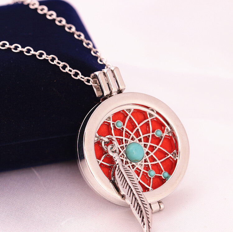 Retro Feather Turquoise Aromatherapy Essential Oil Diffuser Pendant Necklace Perfume Charm Locket Necklace with Chain and Felt Washable Pad