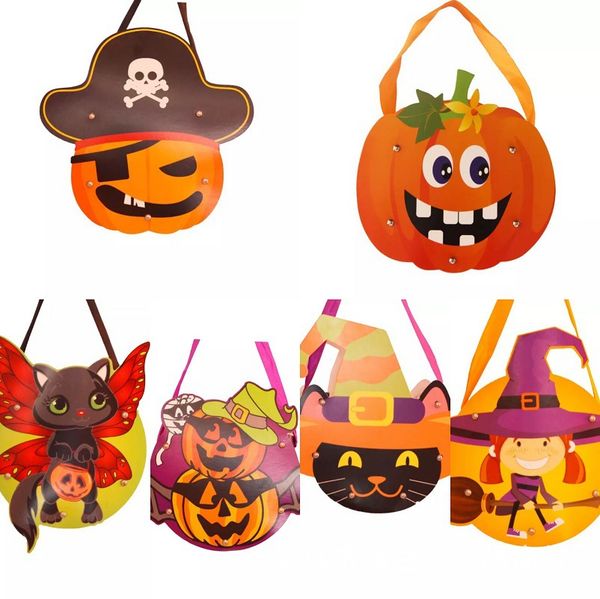 NEW Paper 2018 Gift Bag Cartoon Creative Candy Bags Children Handmade DIY Handbags Skull Pumpkin Halloween Products Supplies s