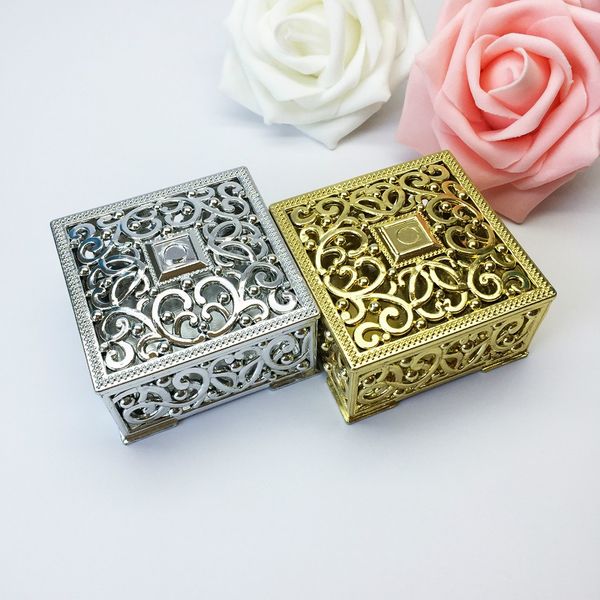 6*6*3.5cm Square Hollow Out Plastic Candy Box Party Gift Favor Packaging Boxes Gold Silver wen6127