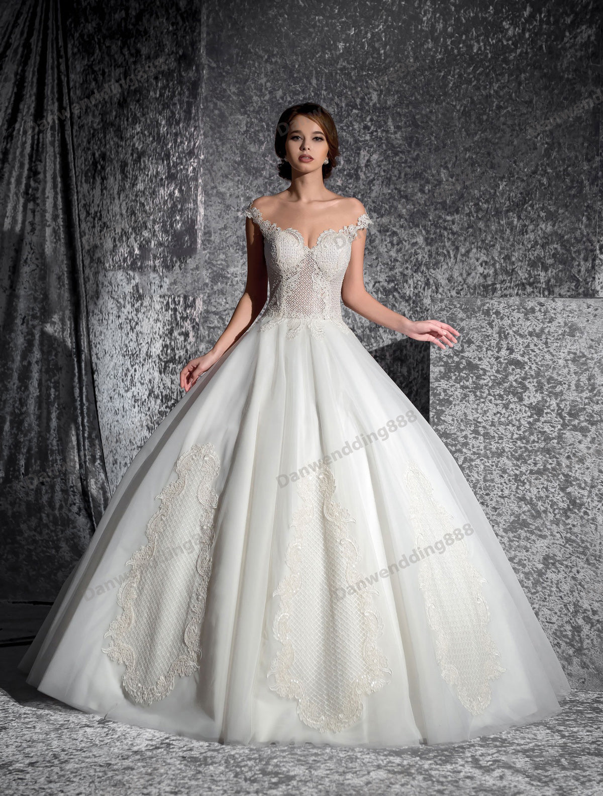 Noble White Tulle V-Neck Applique A-Line Wedding Dresses Bridal Pageant Dresses Wedding Attire Dresses Custom Size 2-16 ZW606008