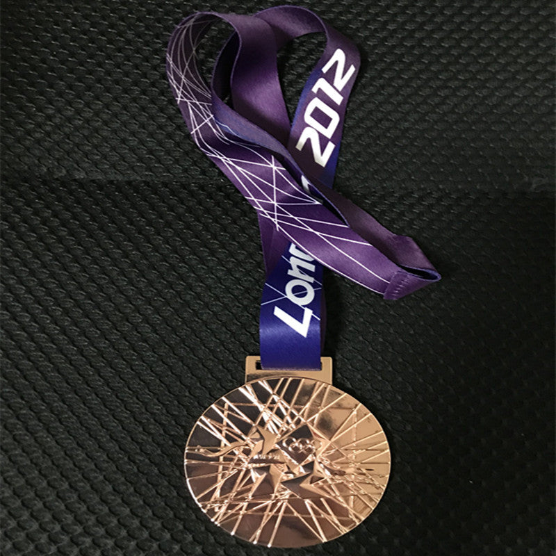 1 pcs Limited edition The 2012 London Games bronze Medal sport award 85 mml championship badge with Ribbon