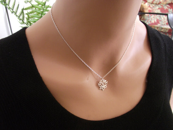 Fashion hollow Lotus pendant necklace personalized pretty metal flowers necklace Yoga petal plant flower lotus necklaces jewelry