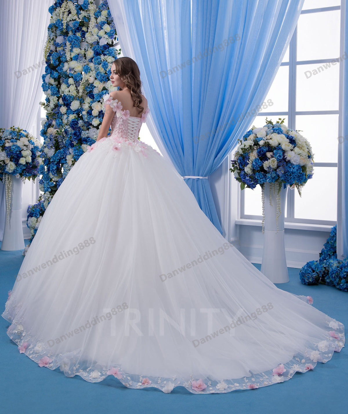 Romantic White Pink Flowers Applique Ball Gown Wedding Dresses Bridal Pageant Dresses Wedding Attire Dresses Custom Size 2-16 ZW619243