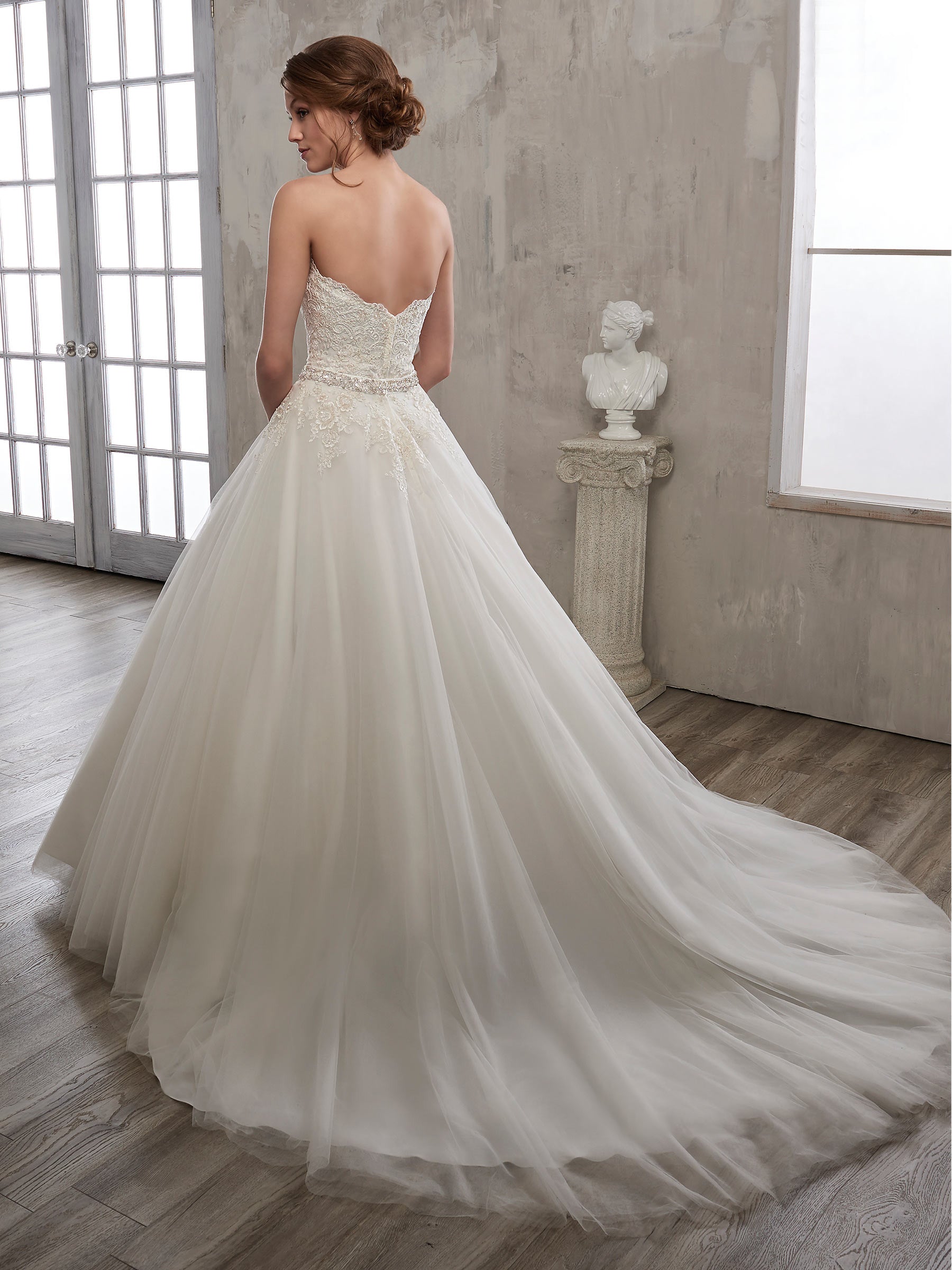 Beauty Ivory Tulle Strapless Applique Beads Wedding Dresses Bridal Pageant Dresses Wedding Attire Dresses Custom Size 2-16 KF915120