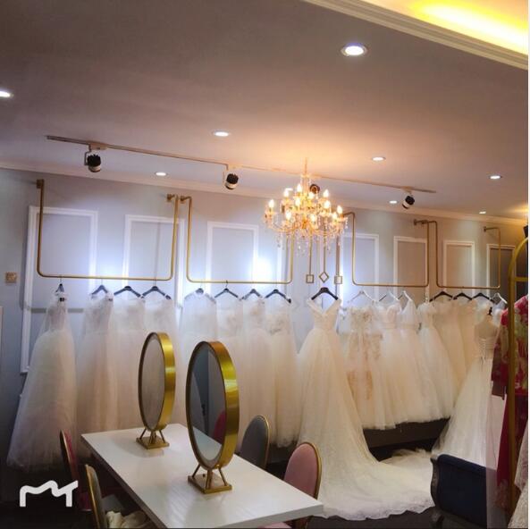 Gold wall wedding dress rack Commercial Furniture hanging men&#039;s and women&#039;s clothing racks ceiling cloth store floor type U-shaped hanger