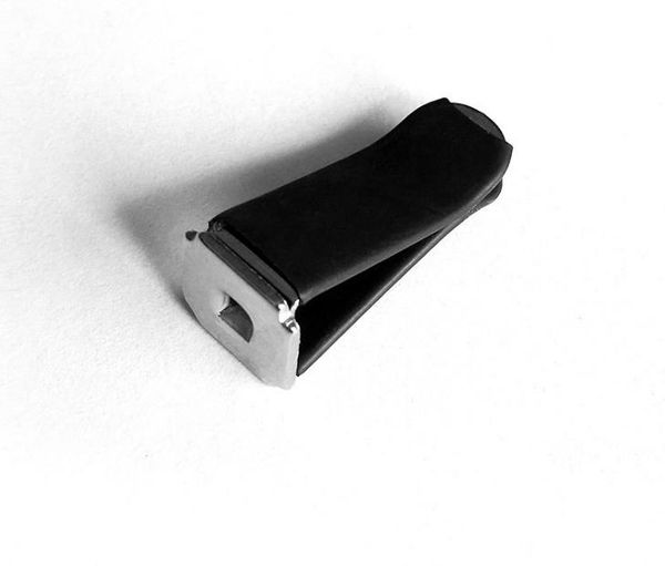 New Arrival Auto Outlet Clips Metal Alloy White Black Color DIY Automotive Perfume Clip Decorative Car Vents Clamps Accessories SN1242