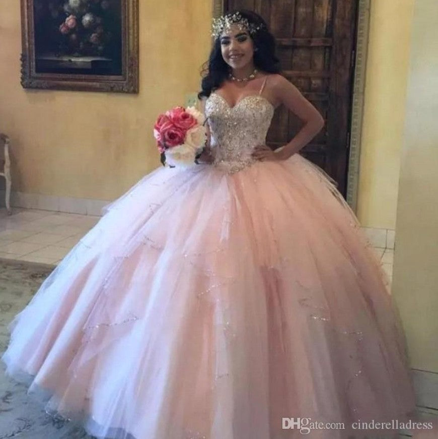 2020 Vintage Puffy Skirts Ball Gown Quinceanera Dresses Spaghetti Straps Backless Crystal Beaded Long Bridal Evening Gowns BC0395