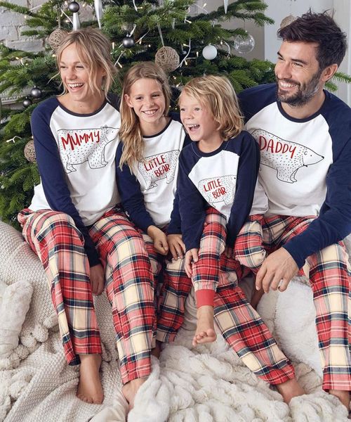 Christmas New Year Family Matching Outfits Mother Father Kids Baby Clothes Sets Xmas Bear Printed Pamas Sleepwear Nighty