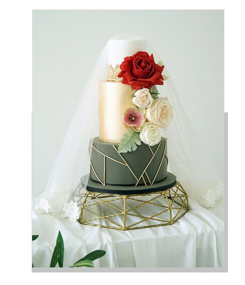 High-end wedding dessert table decorations Other Bakeware Main Cake Tray Retro Golden Rack Creative Cakes Showcase Bar