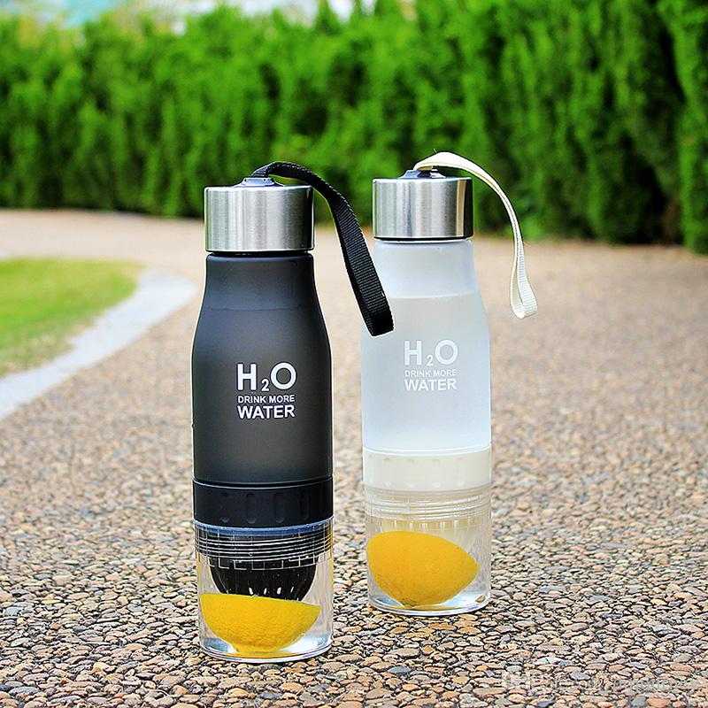 New Designer Luxury Gift 650ml Infuser Water Bottle plastic Fruit infusion Kids Drink Outdoor Sports bottle Juice lemon Portable Kettle