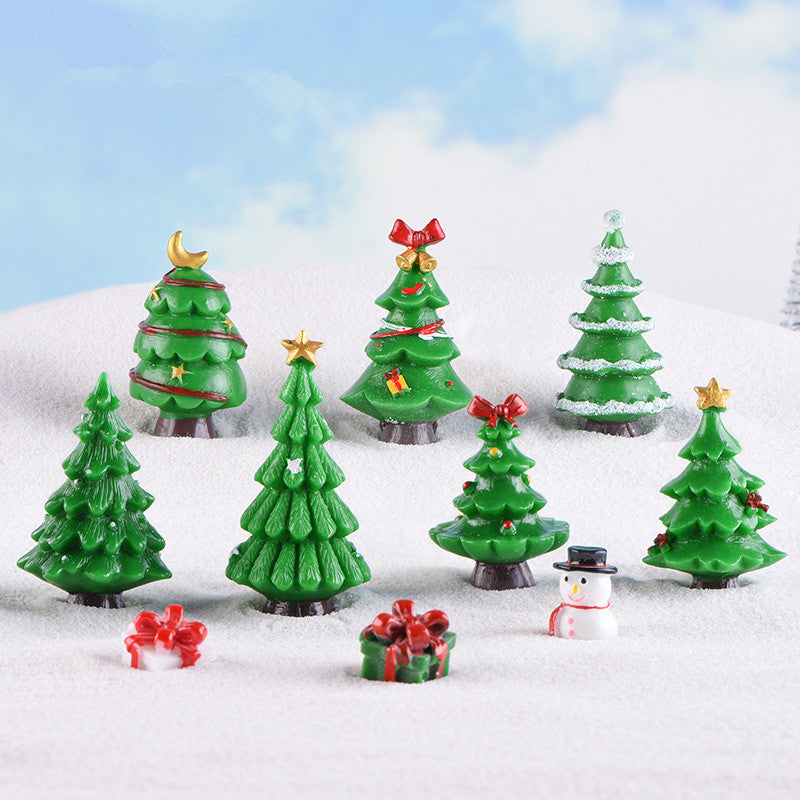 5pcs-lot Garden Decorations Resin Christmas Trees Figures Miniature Fairy DIY Micro Landscape Figurine Dolls House Bonsai Home Decorations