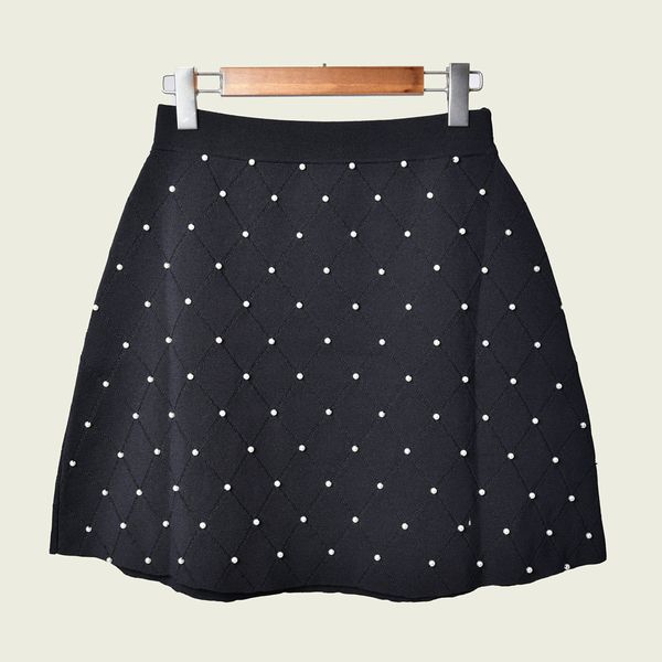 2019 Fall Winter Black Classic Pure Color Knitted Beaded Short Mini Women Fashion Stretch Skirt Skirts AG1023055S