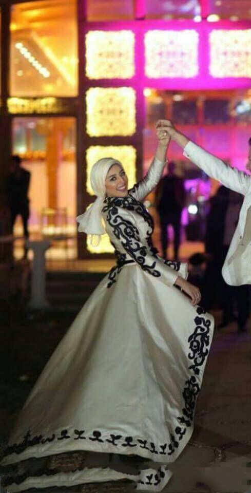 2022 Fashion Ivory Black Embroidery Evening Dresses with Pants Saudi Arabic Style Ruffle Skirts Vestidos De Novia Prom Formal Gowns