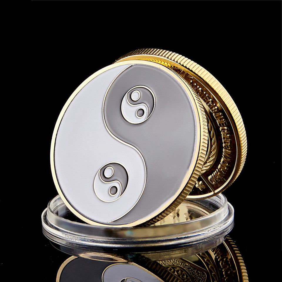 Commemorative Coins Metal Tai Chi Gossip Card Guard Protector Metal Craft Poker ChipsGold Plated Poker Game Medal