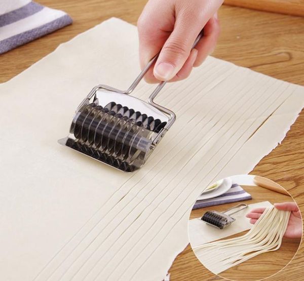 Multi-functional Stainless Steel Noodle Lattice Roller Docker Dough Cutter Pasta Spaghetti Maker Rolling Knife Herb Mincer SN2840