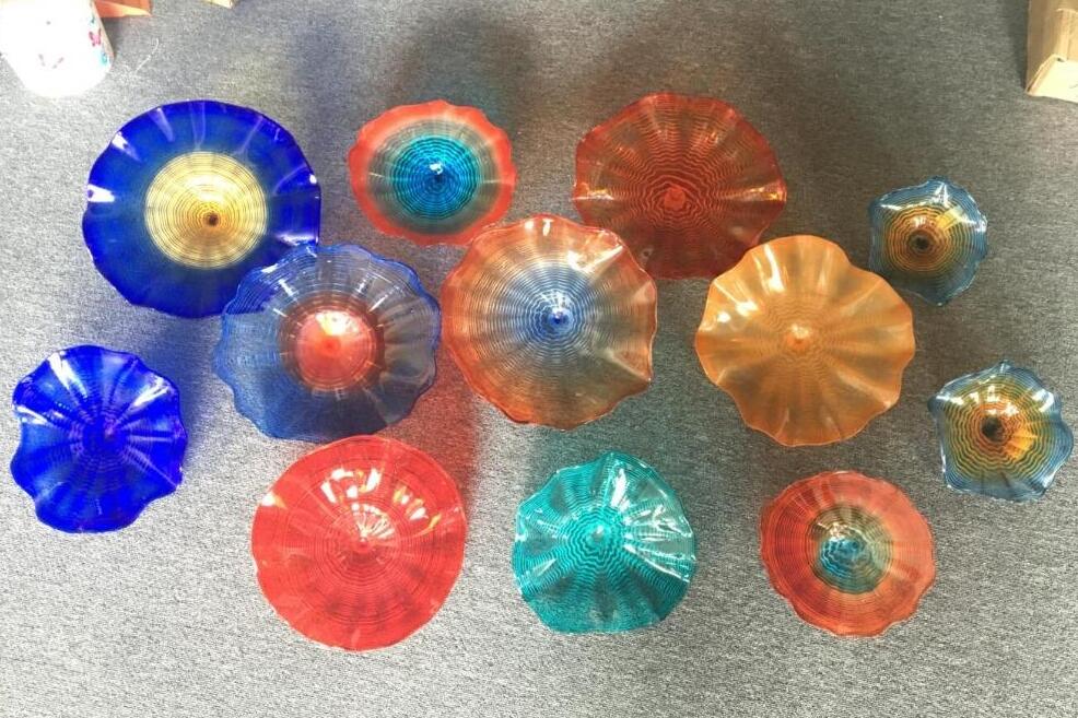 Now Trending Multi Color Murano Flower Arts Lamps Hanging Plates Wall Art for Home and Hotel Decoration