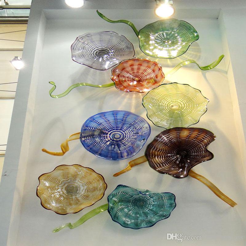 Green Blue Red Hand Blown Wall Decor Glass Plates Murano Art Wall Hanging Custom Colorful Plate 8pcs for Hotel Hall Decoration
