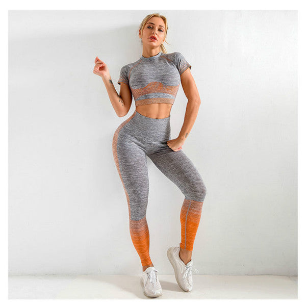 Womens Seamless Yoga Suits New Knitted Short-sleeved Hip Lift Elastic Fitness Sports Yoga Suits Two Piece Sets Tracksuit Summer