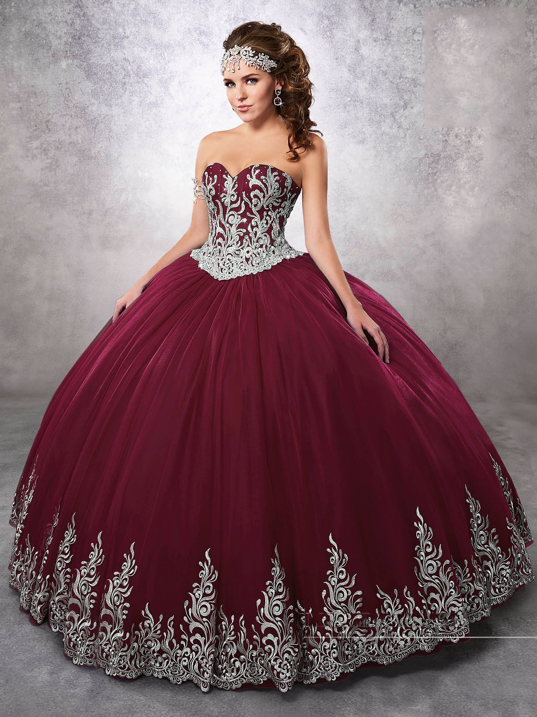 Bright Wine Blue Sweetheart Embroidery Quinceanera Dresses Special Occasion Party Dresses Dance Prom Dresses Custom Size 2-18 KF1228332