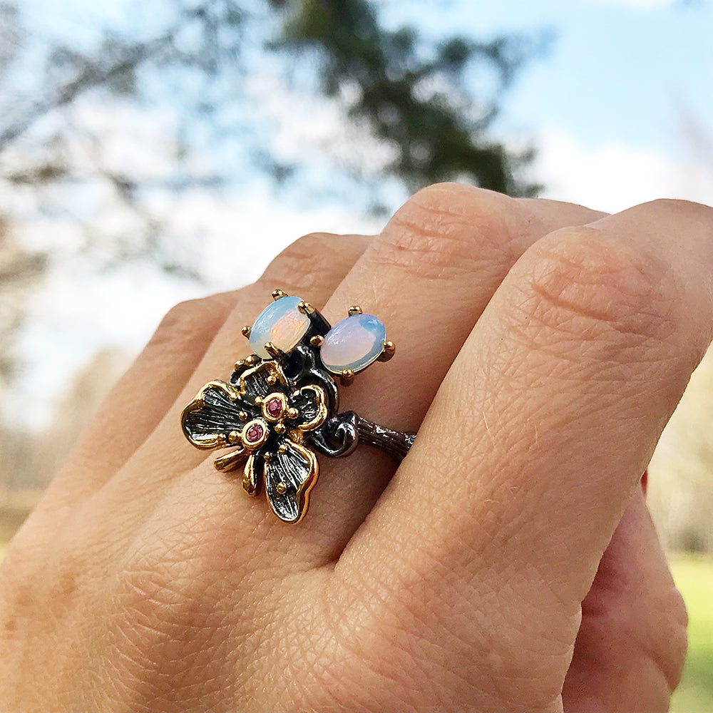 Lovely butterfly ring White Opal stones anel female jewellery Black Gold-Color Women gifts Fashion Rings jewelry accessories