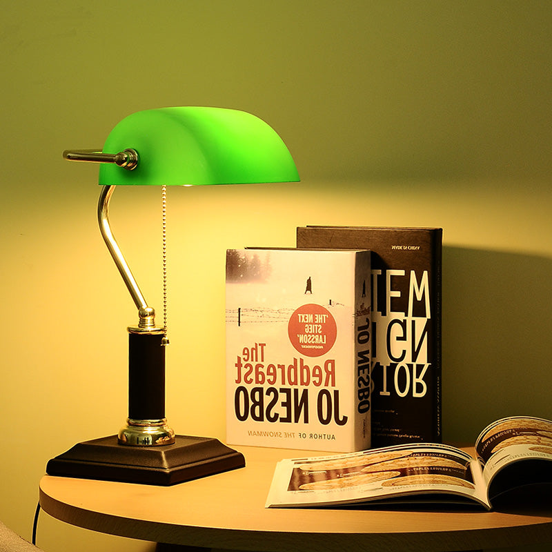 European Classical Bank Art Desk Lamps Study Bedroom Bedside Table Light Old Chinese Office Green LED Decorative Table Lamp Night Stand Lighting