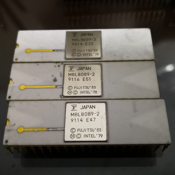 MBL8089-2 , Electronic Components 16-BIT, MICROPROCESSOR Chips , White steel surface . 8089 Gold dual in-line 64 pins Ceramic package ICs ,