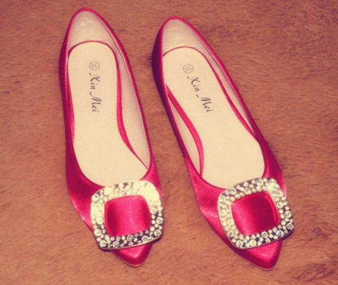 2018 Women&#039;s Shoes in Spring and Autumn with New style flat bottom Shallow mouth pointed end water drill Silk and satin