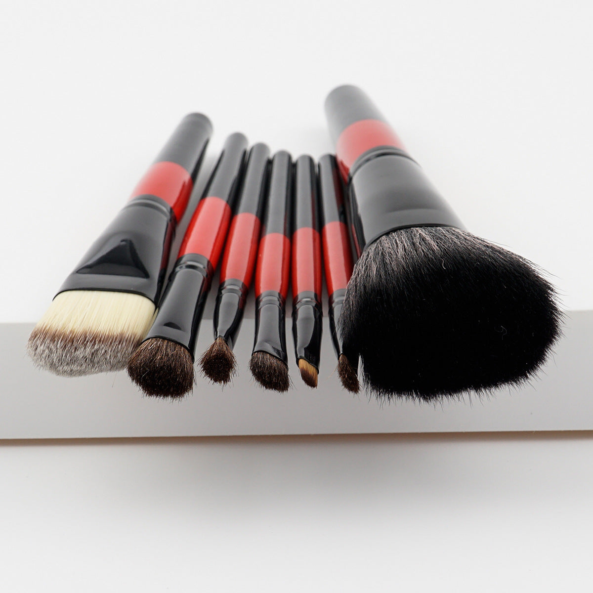 7Pcs Makeup brushes set for Eye shadow Blush cosmetics wood handle soft nylon hair make-up accessories DHL Free