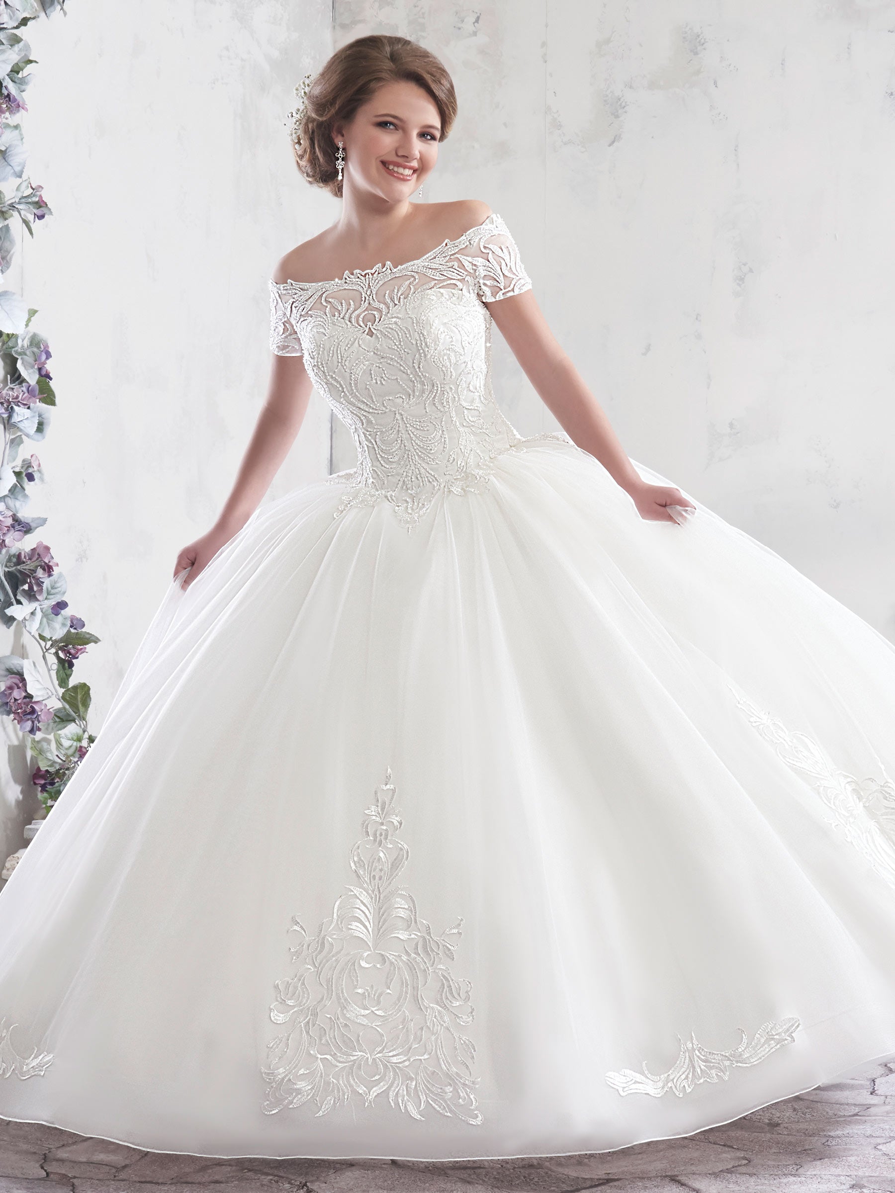 Noble White Off Shoulder Embroidery Beads Ball Gown Wedding Dresses Bridal Pageant Dresses Wedding Attire Dresses Custom Size 2-16 KF1128186