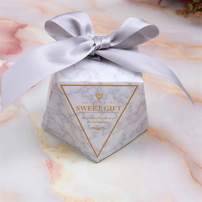 Hot Sale Diamond Paper Candy Boxes Creative Wedding Favor Holders For Guest Wedding Party Gift Boxes With Ribbon