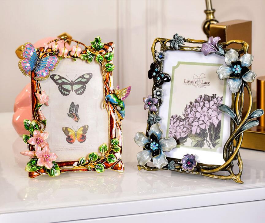 Nordic Light luxury metal retro creative photo frames building photography antique rural children&#039;s photos frame customized