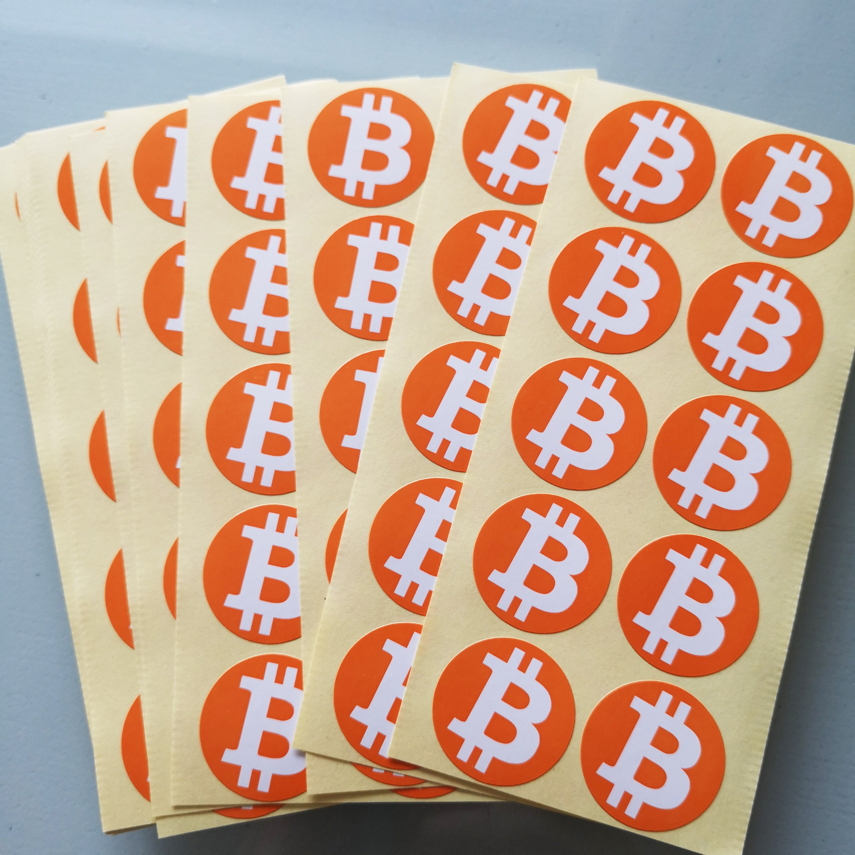 6000pcs 30mm diameter bitcoin logo label sticker, orange color printing on gloss paper, Item No.FS03