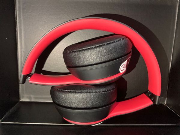 New built-in W1 chip 3.0 wireless headphone Bluetooth headphone deep bass with retail box factory fast shipping