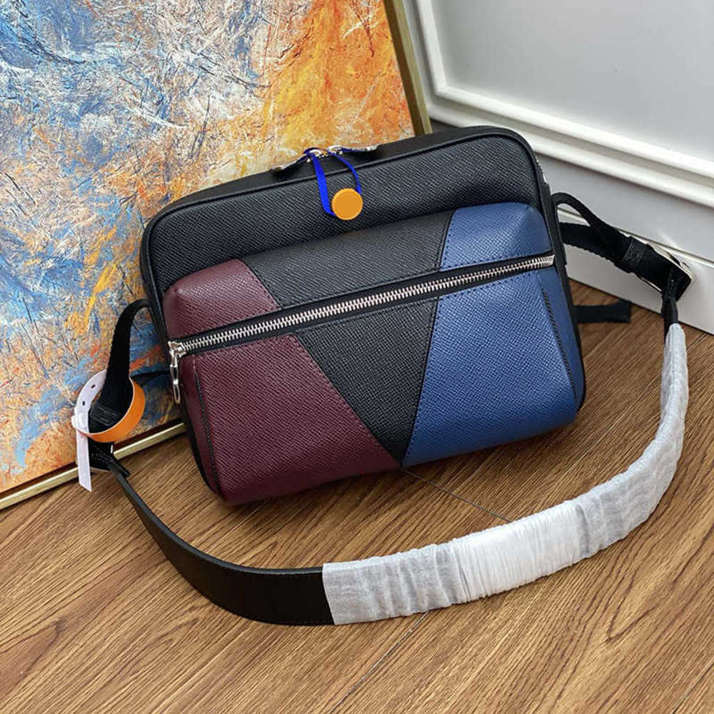 7A+Fashion 2021 New style All skin color matching shoulder bag Using complicated leather Mosaic technology M30703 Delicate beauty fashion bags