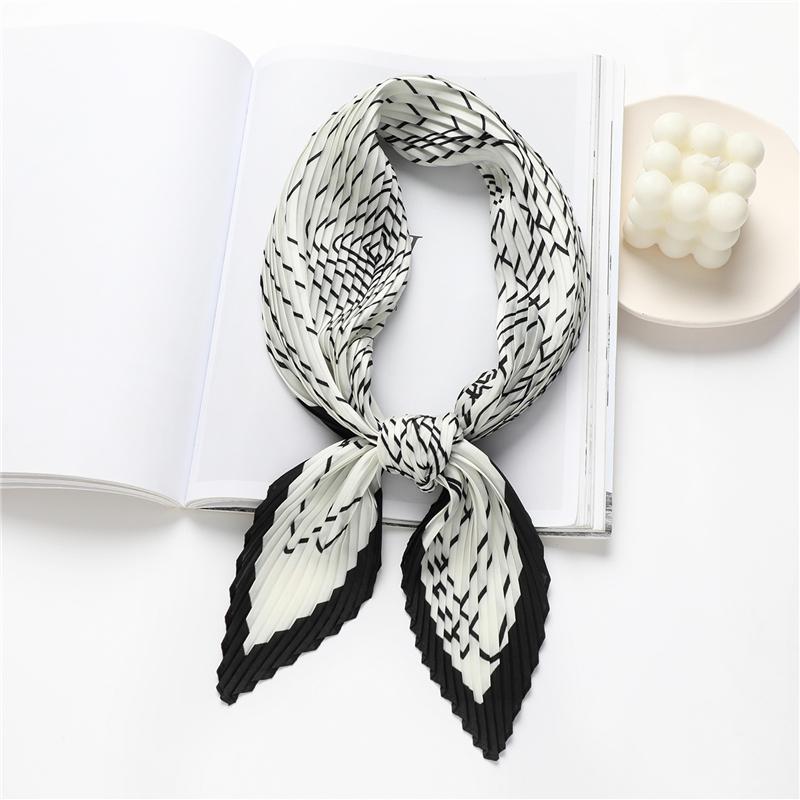 Scarves Black 70cm Crinkle Printed Hijab Scarf For Women Silk Satin Bandana Head Scarfs Female Square Headband Small Shawls Neck