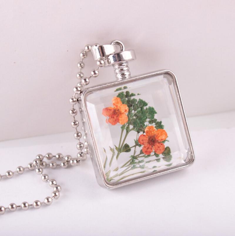 Pendant Necklaces 2021 Fashion Square Transparent Glass Necklace Women Jewelry Creative True Dried Flower Perfume Bottle Simple