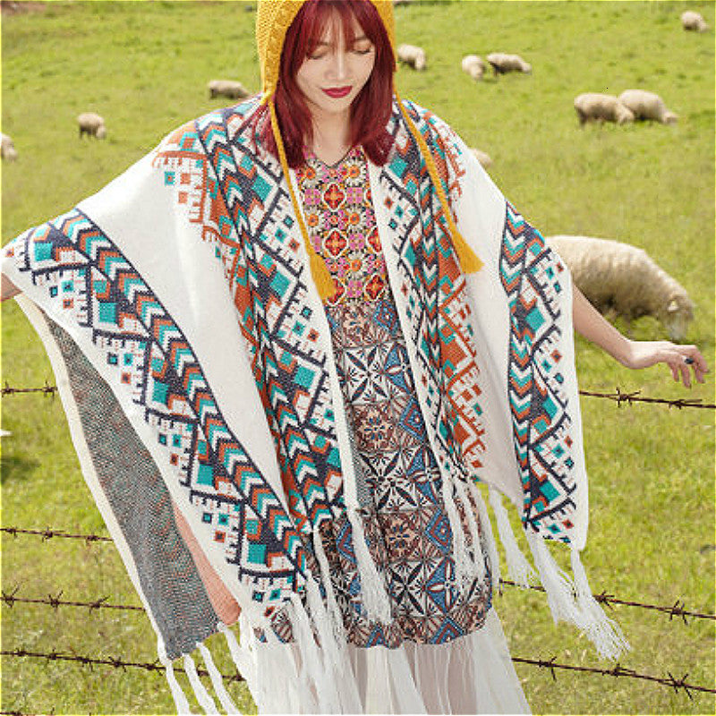New Bohemian Autumn Women 2021 Vintage Ethnic Knit Warm Shawl Cardigan Wraps White-black Scarf Cape Cloak Coat V40p