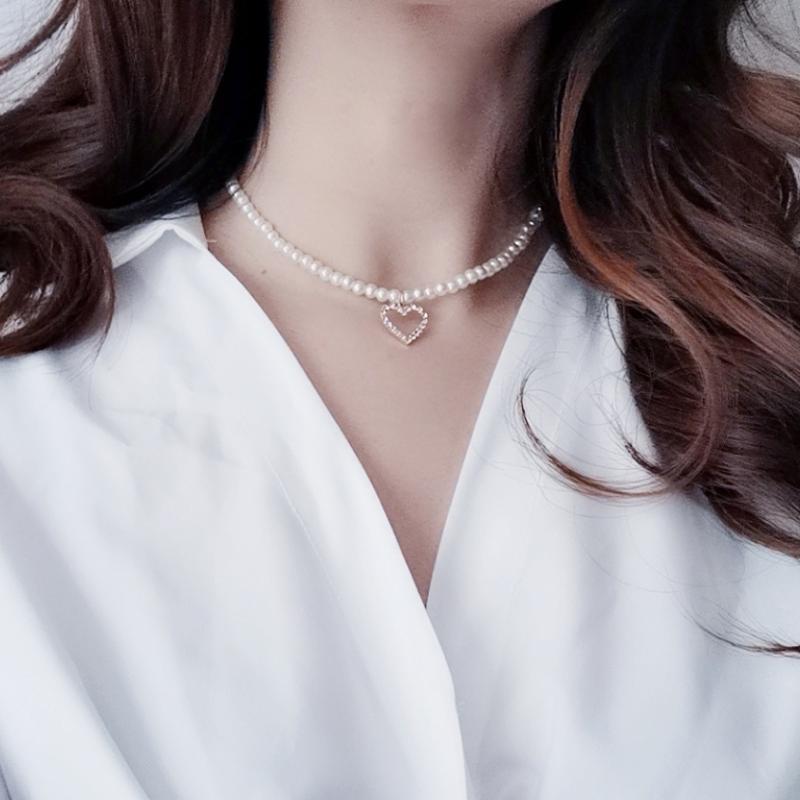 Chokers Korean Retro Fashion Jewelry Girl Accessories Peach Heart Pendant Ladies Necklace Short Clavicle Chain Pearl