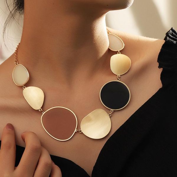 Chokers Vintage Exaggerated Round Pendant Choker Necklaces For Women Boho Gold Chain Big Wafer Dangle Statement Necklace Fashion Jewelry
