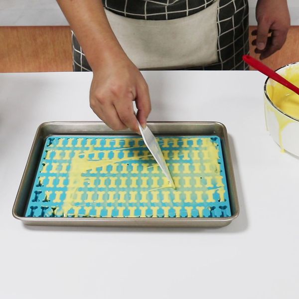 Biscuit Making Mould Silicone Chocolate Maker Tray Grids Heart-shaped Small Fish Bone Five-pointed Star DIY Cookie Baking Mold