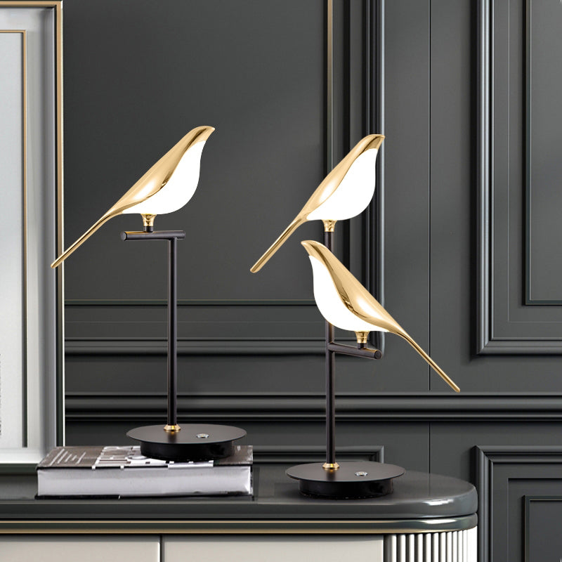 Modern LED table lamp Magpie bird model Reading lamp indoor lighting bedroom bedside living room for home decor desk lights
