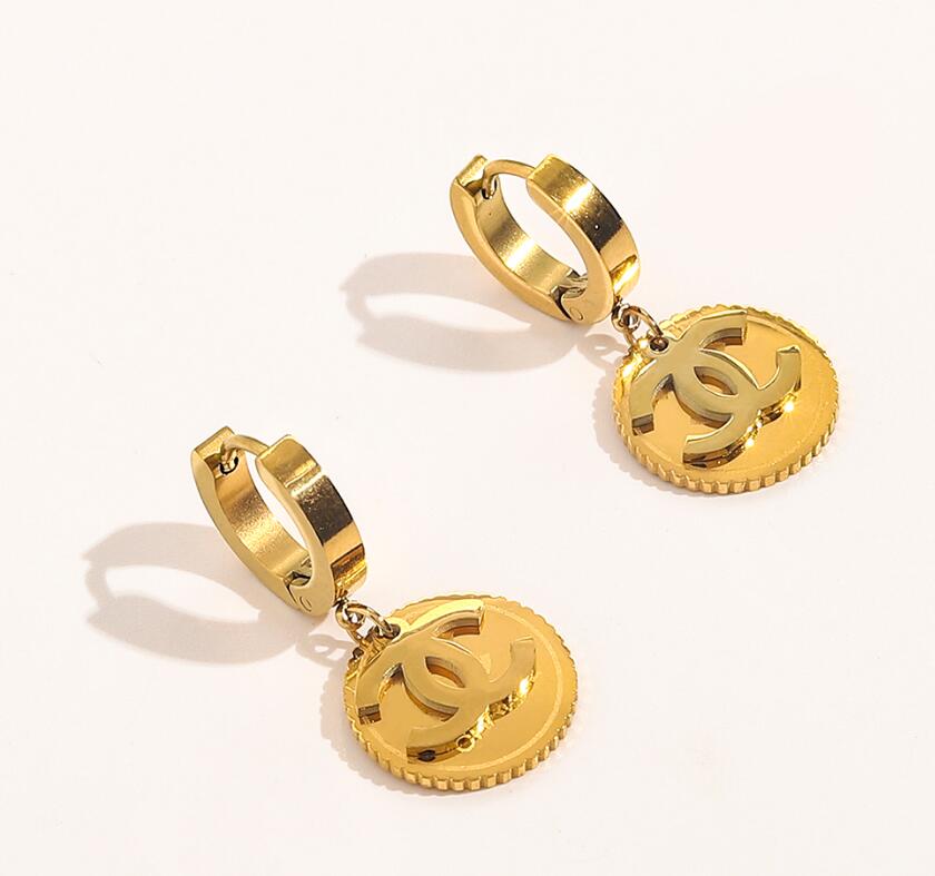 L V - Chan-el Gold charm ear rings pair Fashion jewelry high-end sense
