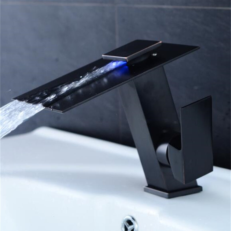 2021 New High Quality Antique Led Waterfall Bathroom Basin Faucet Sink Mixer with Two Pcs Plumbing Hoses Water Tap 0hmc
