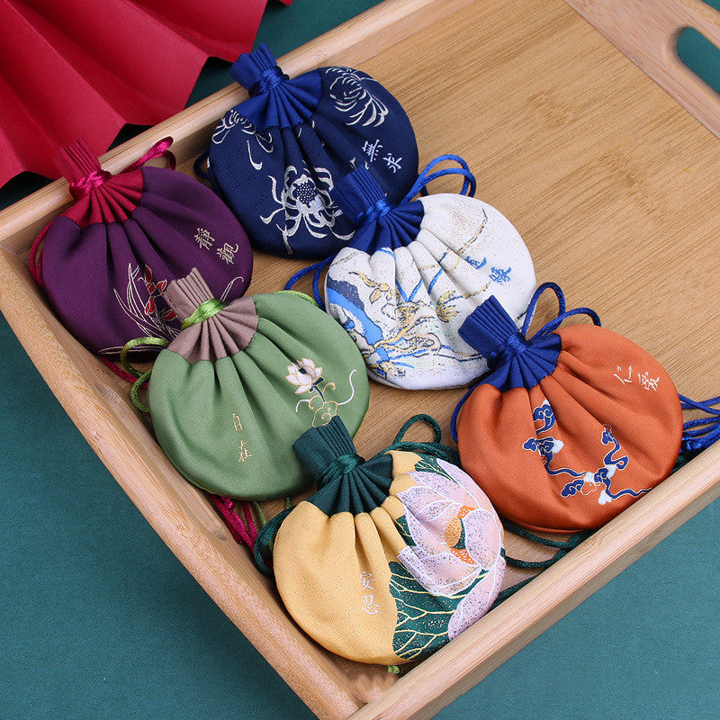 Chinese Palace Pendant Sachet Traditional Perfumed Purse Embroidered Sweet-scented Handbag Clothing Accessories Gadget for Decoration