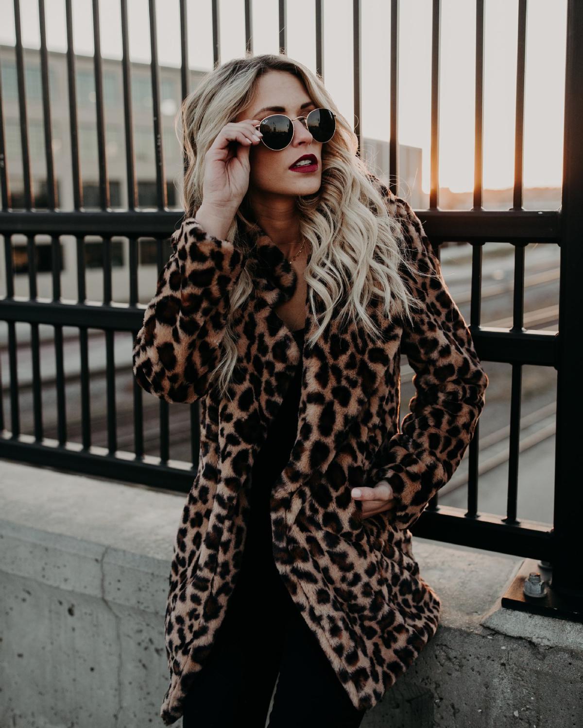 2021 Autumn Winter New Fund Is Temperamental Woman&#039;s Outfit Lapel Leopard Grain Copy Fur Coat Thickens Warm Comfortable Twzs