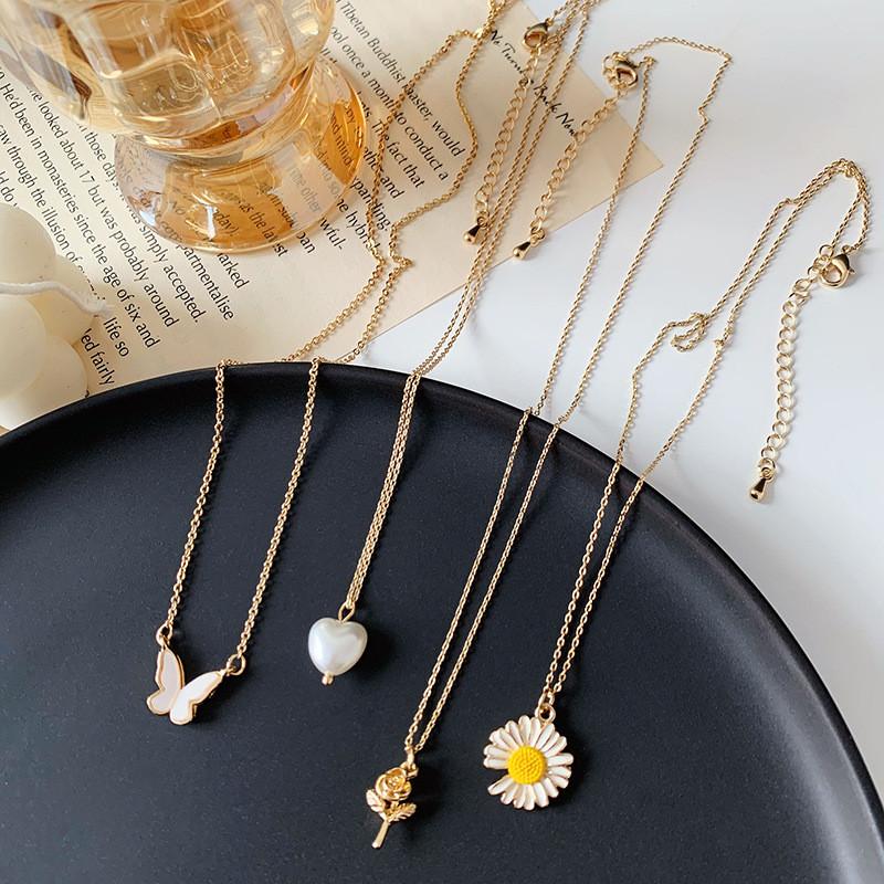 Pendant Necklaces Fashion Butterfly Heart Daisy Necklace For Women Girls Summer Flower Geometric Charms Choker Jewelry Party Gifts