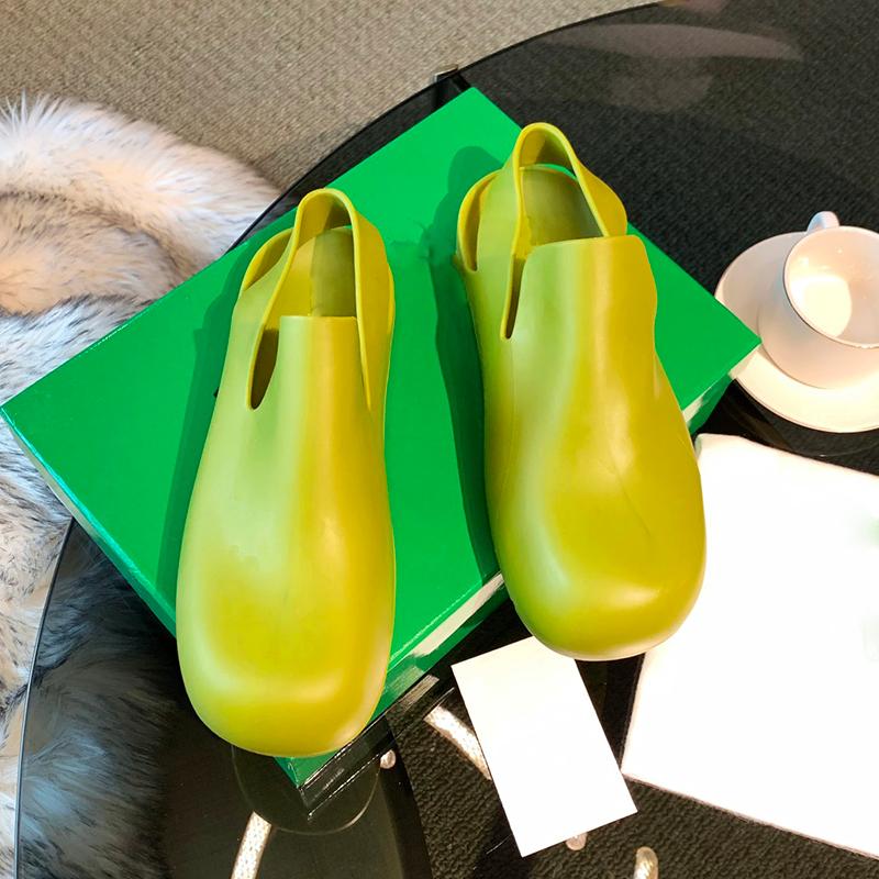 Sandals 2021 Flat Baotou Women&#039;s Outerwear Casual Jelly Shoes Thick-Soled Waterproof Rain Rubber Boots Beach Candy Loafers