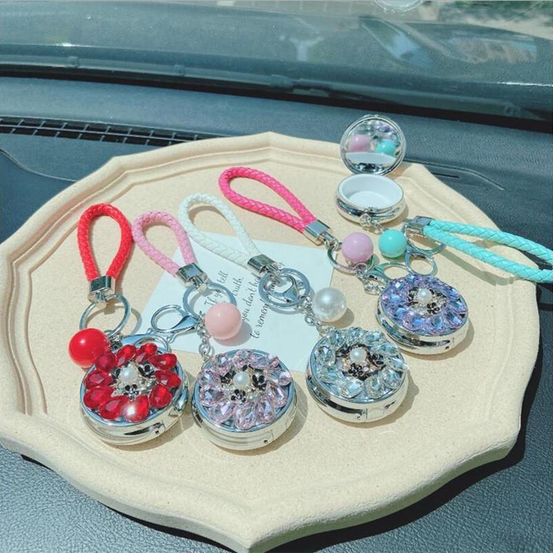 Keychains Creative Crystal Diamond Small Round Mirror Keychain Folding Storage Box Portable Bag Car Key Chain Pendant